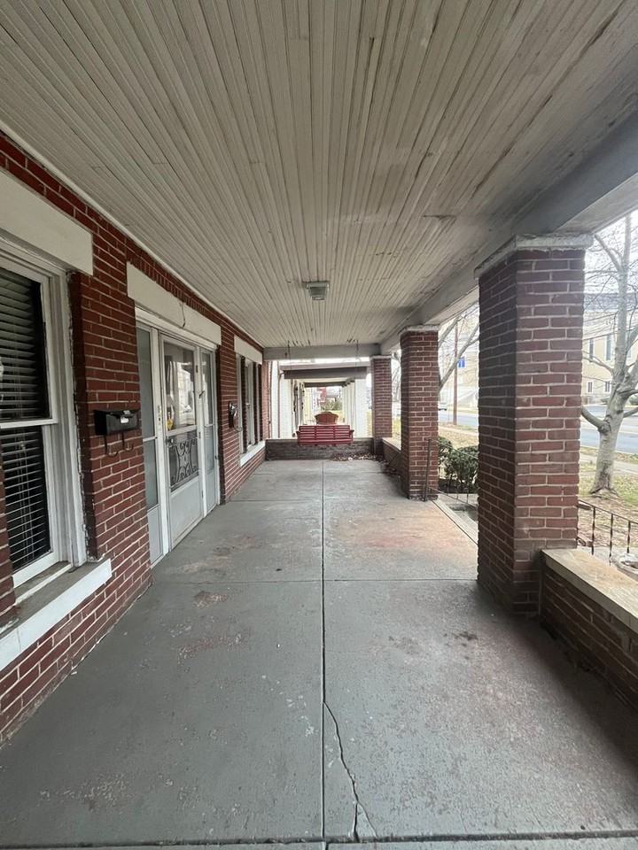 1235 Chestnut St. - Photo 2 of 13