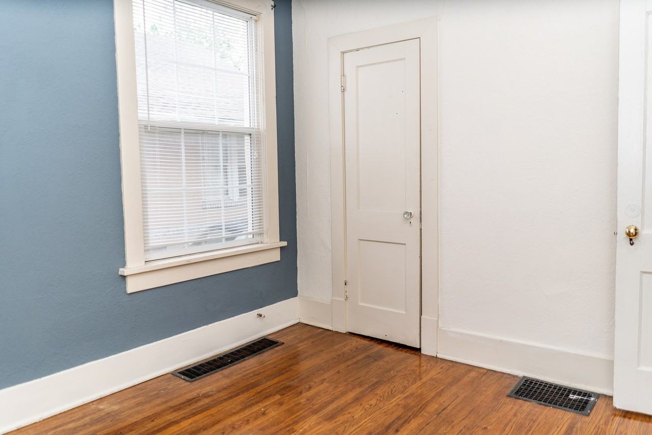 1105 Hamilton Way - Photo 4 of 31