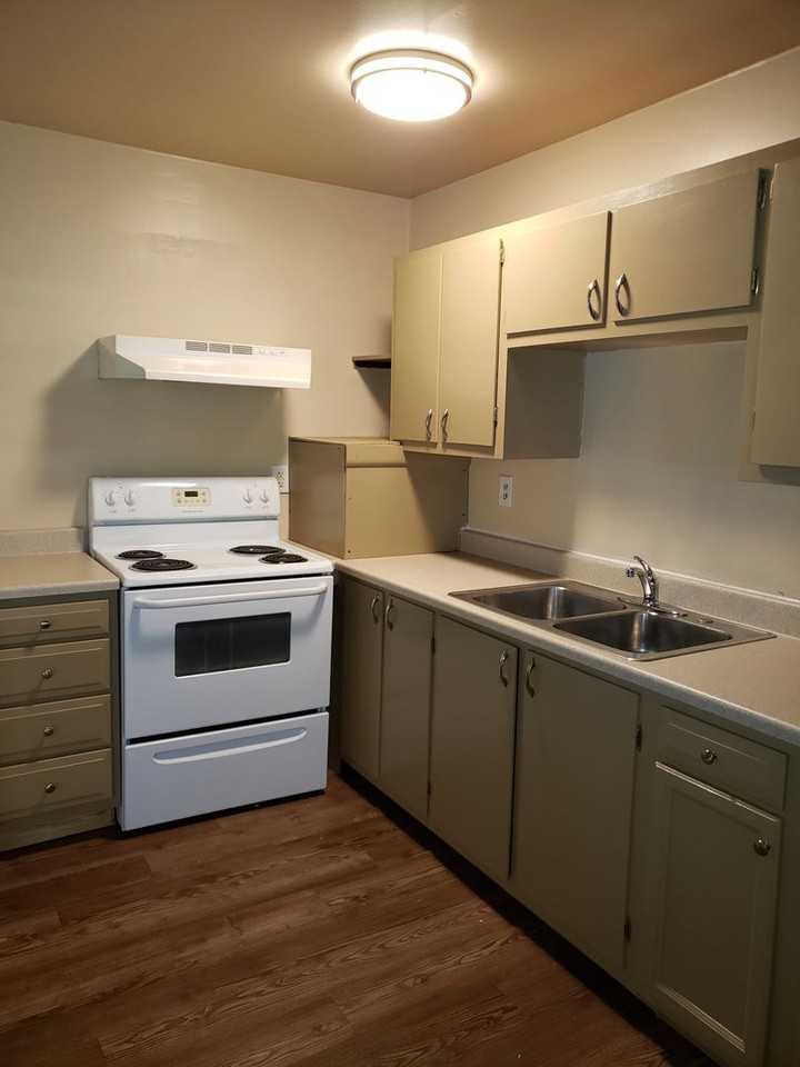 Claire Ave. Duplex - Photo 2 of 5