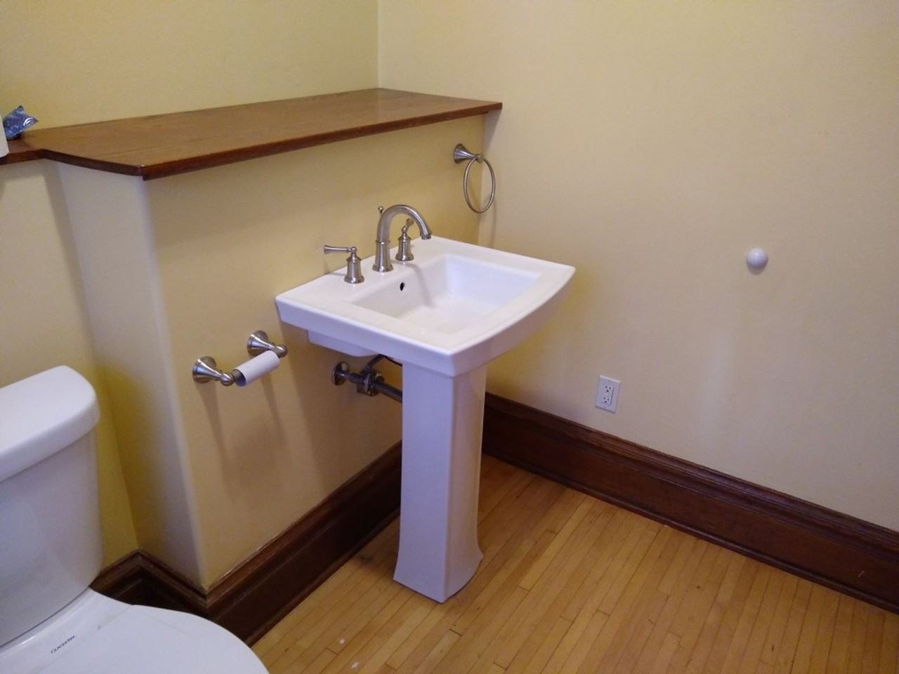 624 E 6th St - Photo 7 of 24