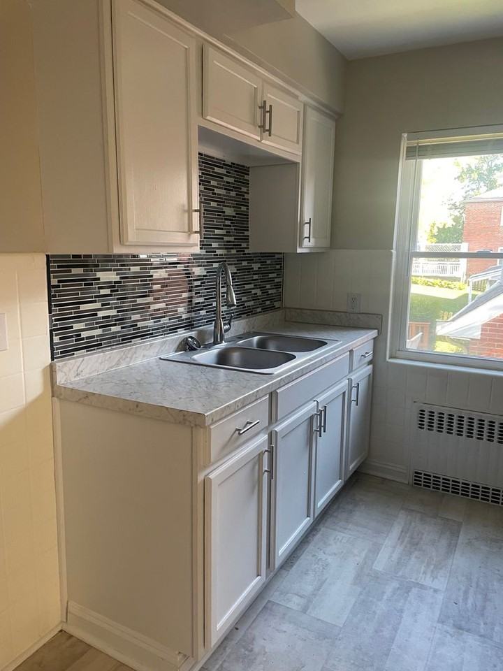 Newly Upgraded Apartments - Photo 7 of 50