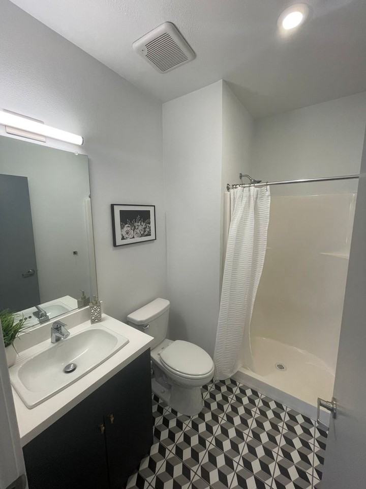 The URBAN - Photo 4 of 50