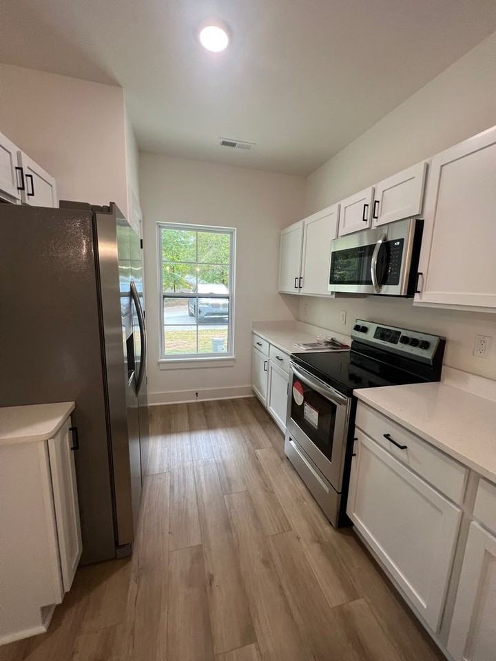 3 Bed/3 Bath Brand New Home, located 10 minutes from Clemson University - Photo 6 of 23