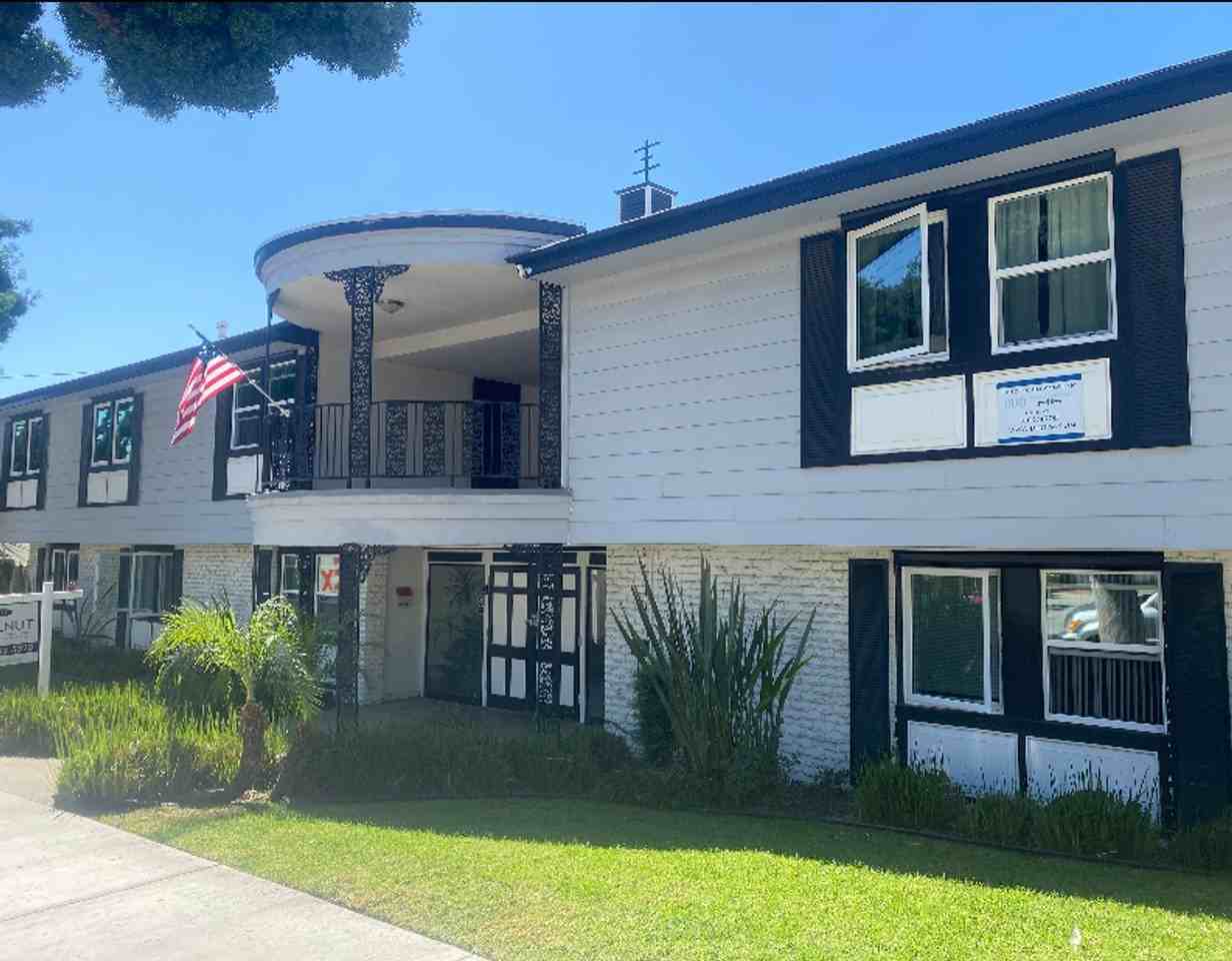 Walnut St. Apts. 911 N Walnut St, La Habra, CA 90631 Apartment for