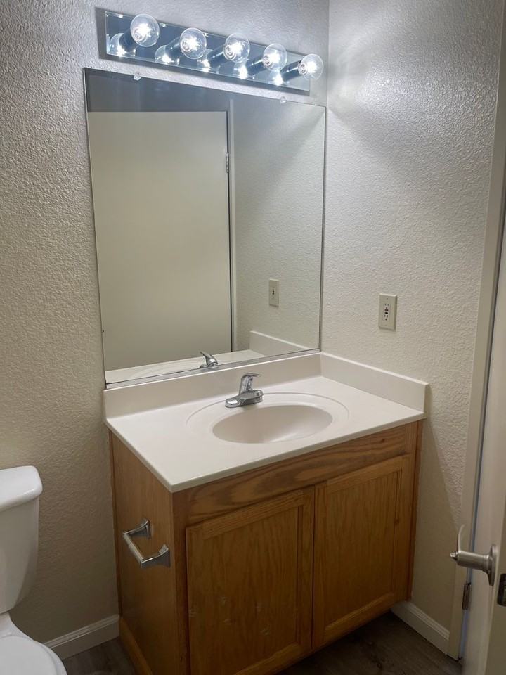 Mountainview Villas - Photo 7 of 8