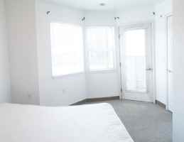 featured image of 905 S 2nd St