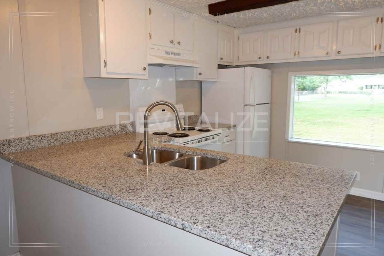 7846 Roberson St - Photo 3 of 7