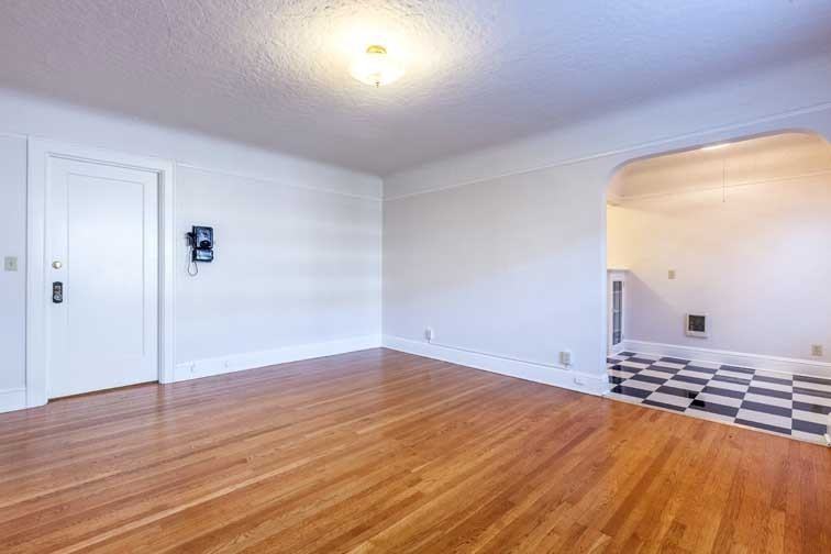 ESTELLE COURT APARTMENTS (MCM10) - Photo 4 of 13