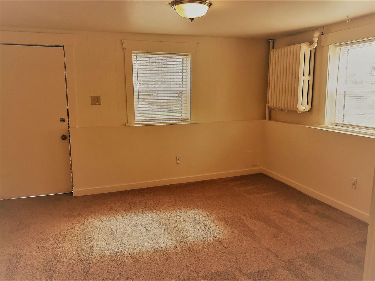 ES: 632 N State - Photo 3 of 32