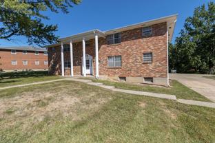 2705 W Rollins Rd - Photo 1 of 1