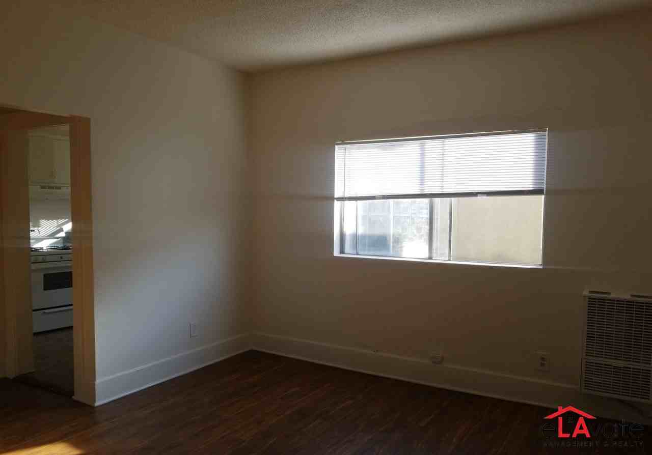 1046 W Martin Luther King Jr Blvd. - Photo 2 of 35