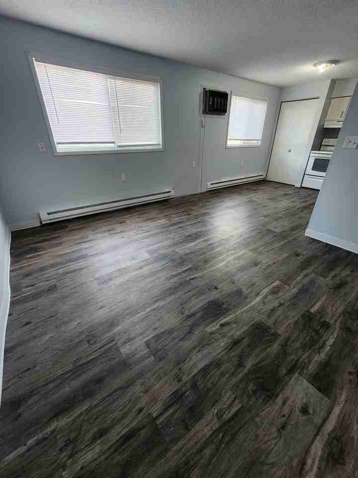 3235-3265 8th St - Photo 2 of 8