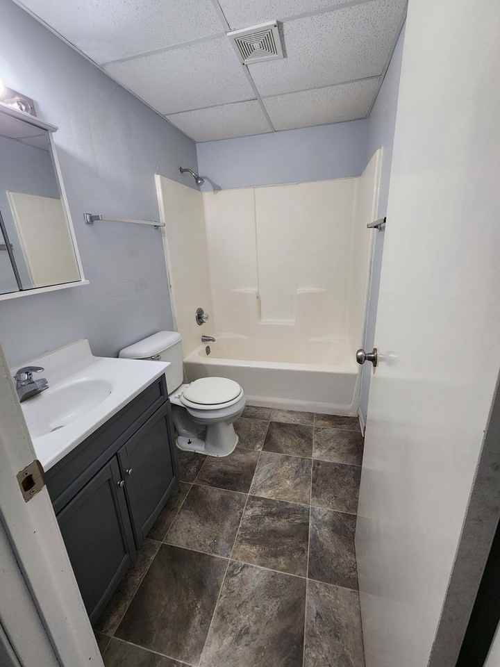 3235-3265 8th St - Photo 4 of 8