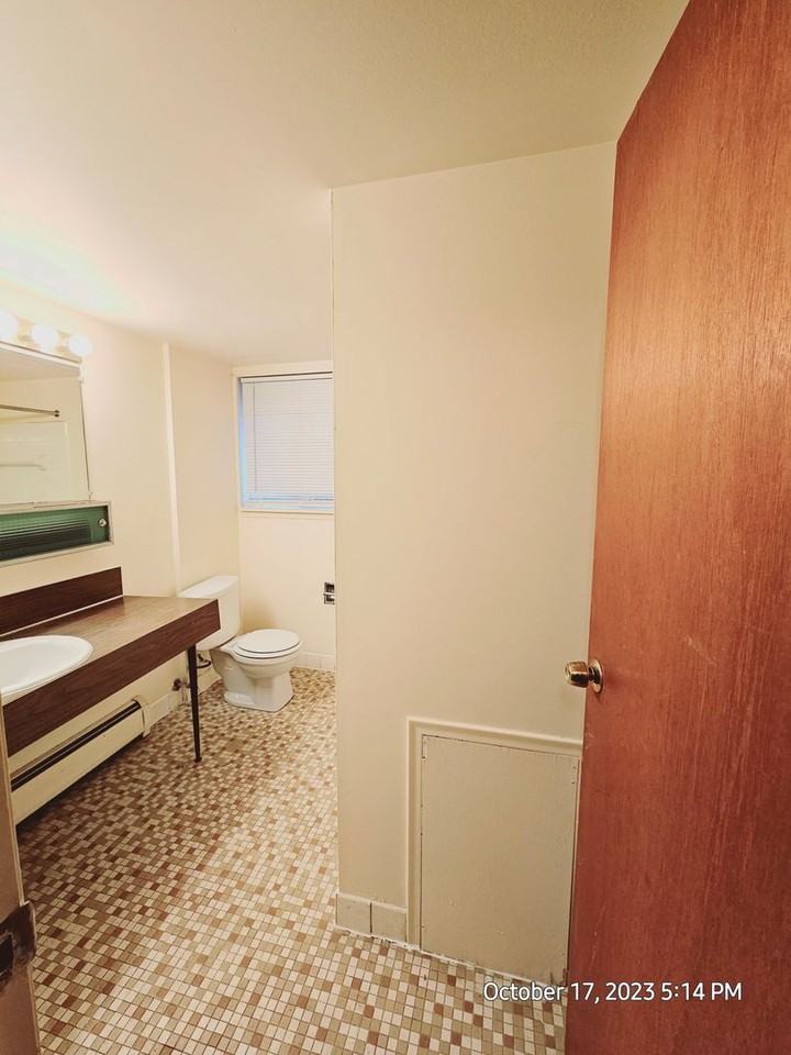 Lakeview Apartments - Photo 5 of 29