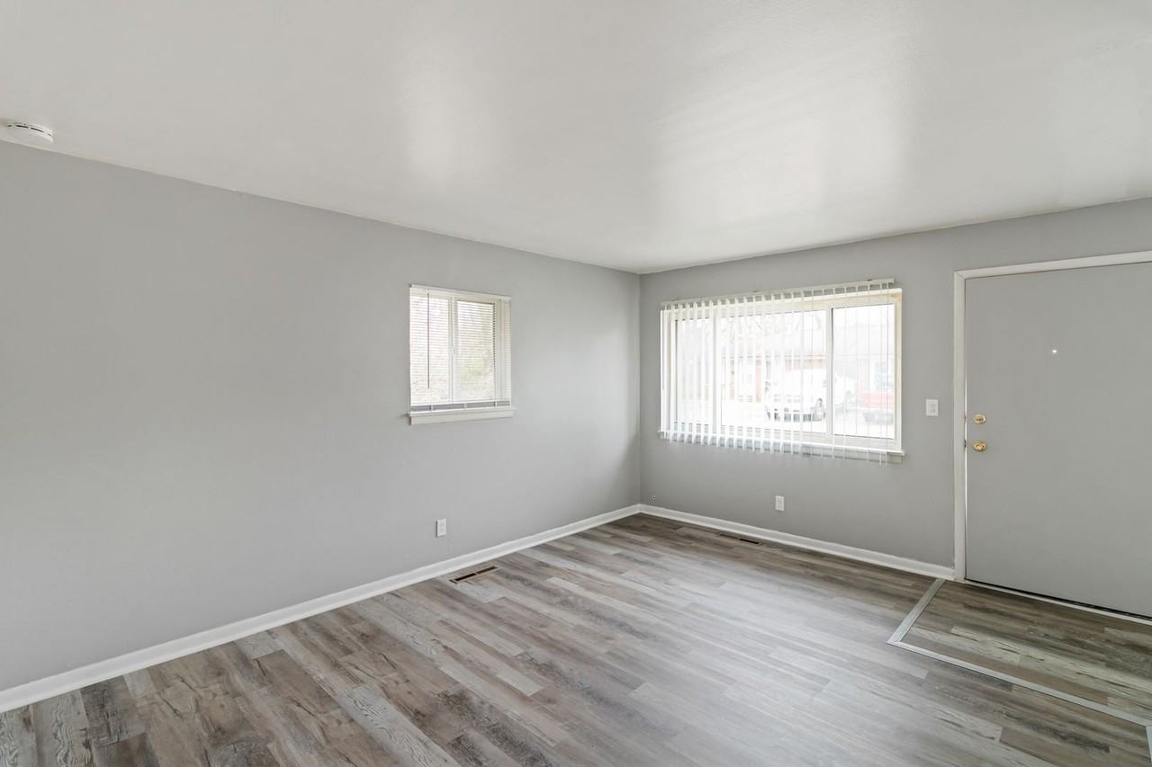 George Place Apartments (Bushwood Properties LLC) - Photo 7 of 15