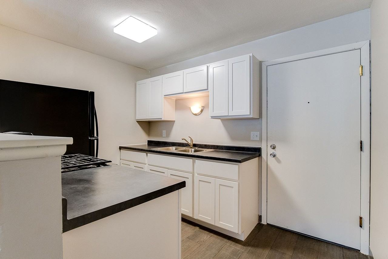 3105 22nd Ave S Minneapolis - Photo 2 of 14
