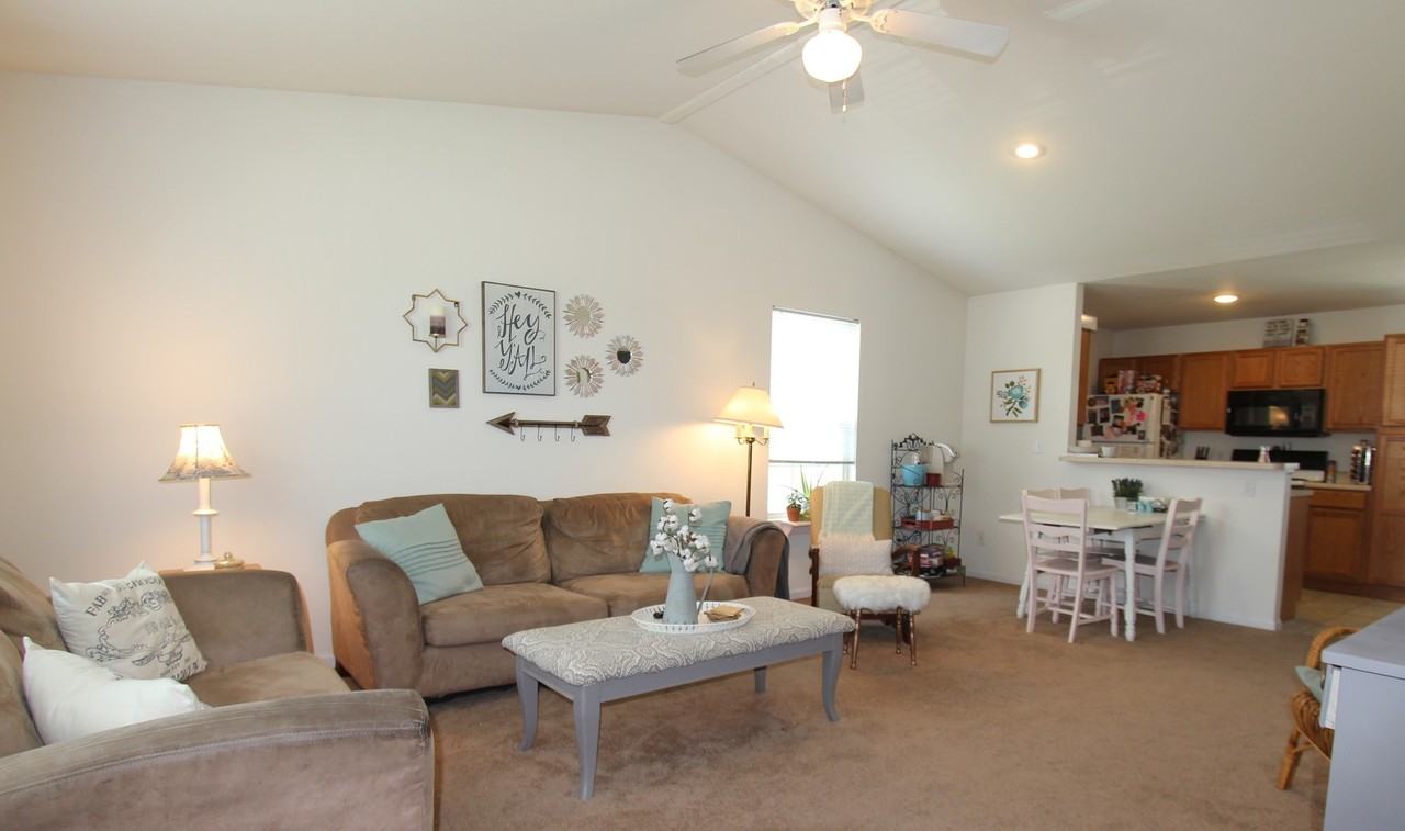 South Canyon View - Photo 4 of 38