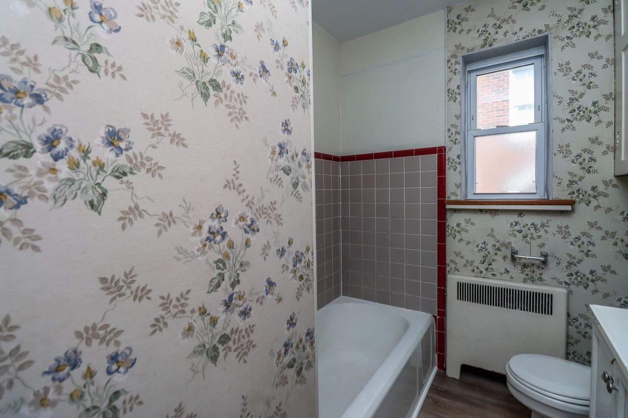 1110 Hamilton Way - Photo 7 of 32