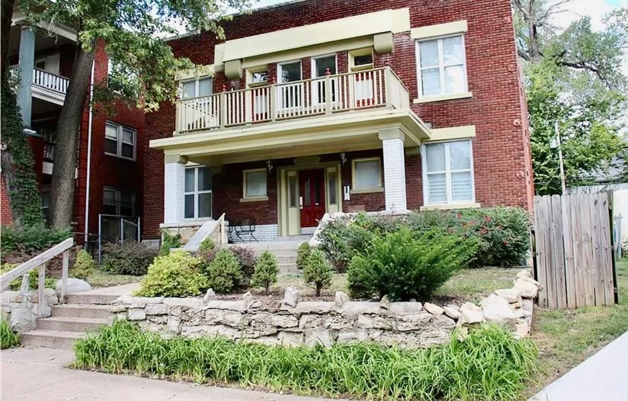 3220 E 10th St - Photo 3 of 7