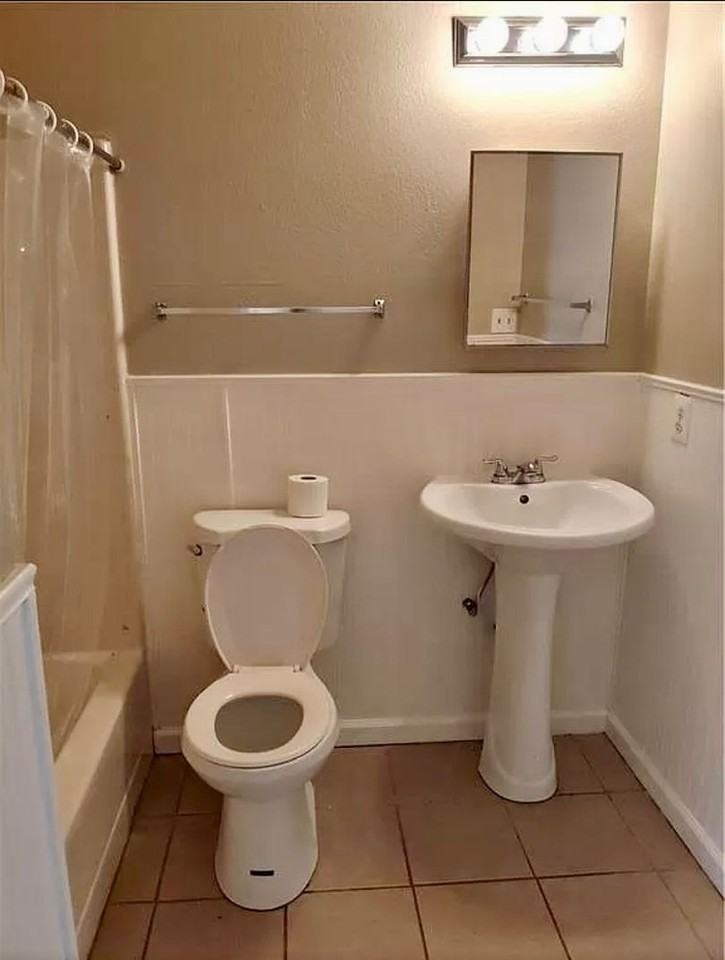 3220 E 10th St - Photo 5 of 7