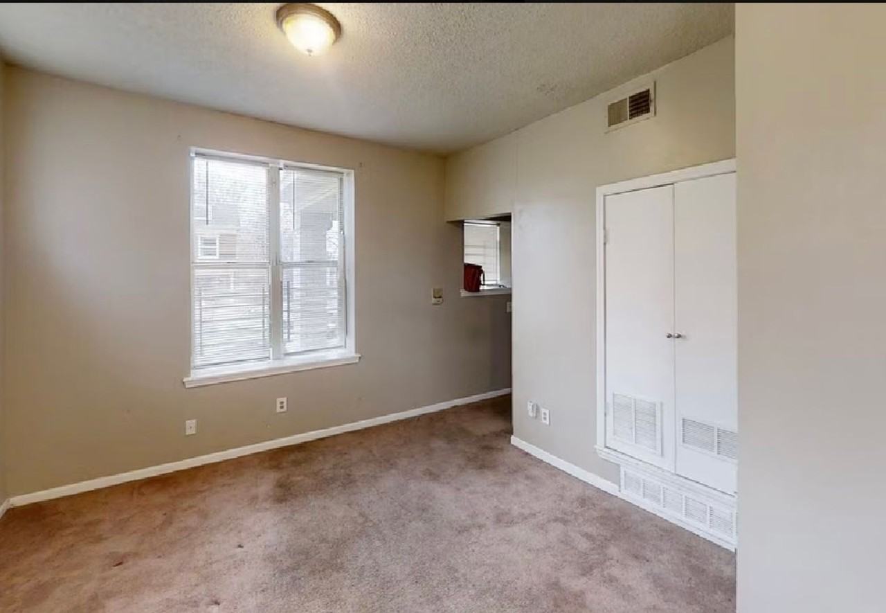 3220 E 10th St - Photo 7 of 7