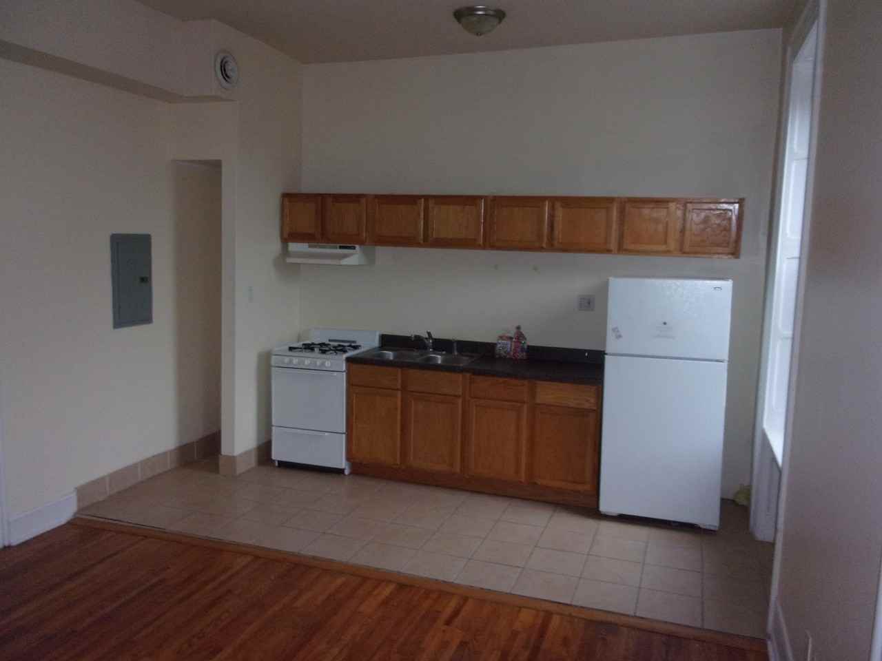 1509 N 16th - Photo 2 of 22