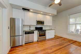 1614 Walnut St - Photo 1 of 1