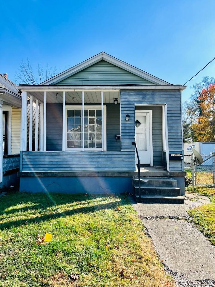 2713 Rodman - Photo 2 of 15