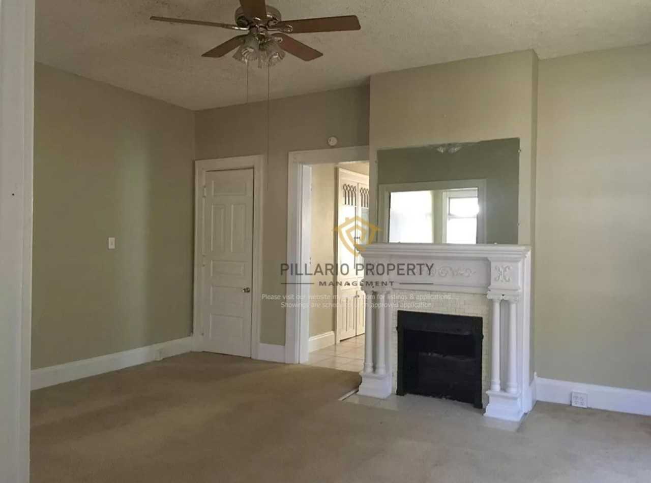 300-302 S 7th St - Photo 2 of 9