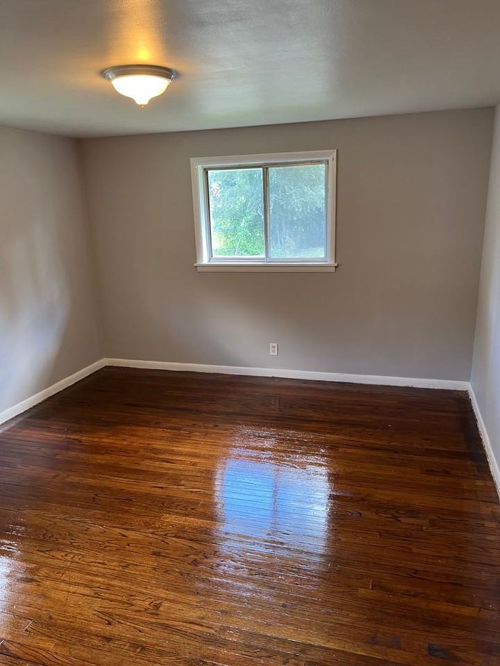 Cornell Duplexes - Photo 2 of 13