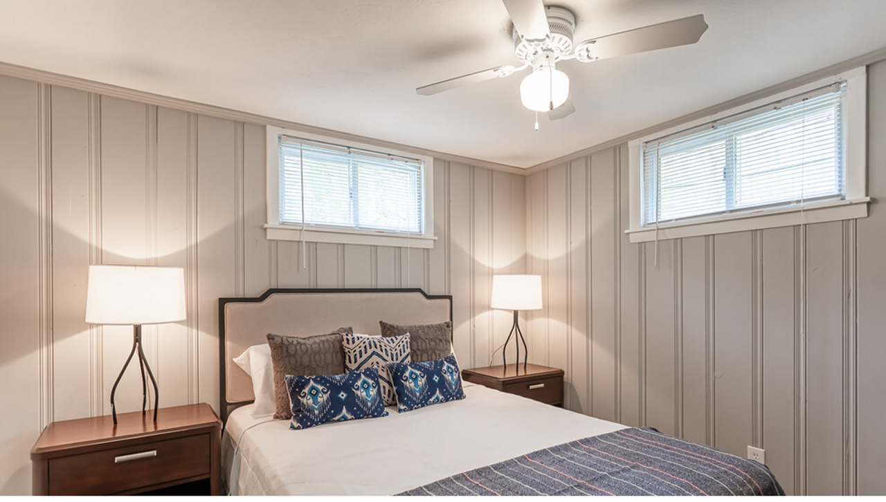 Knollwood - Photo 4 of 50