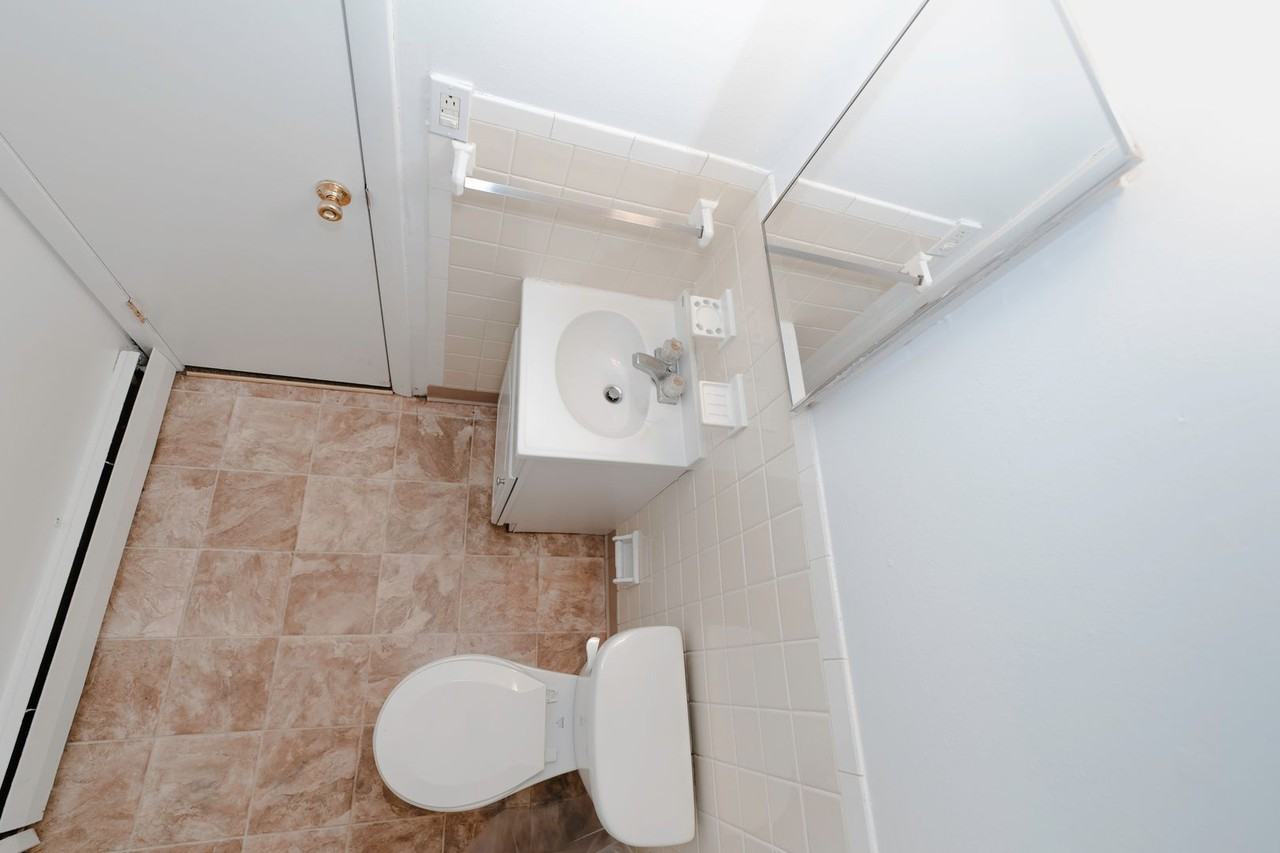 Clubhouse - Photo 6 of 27