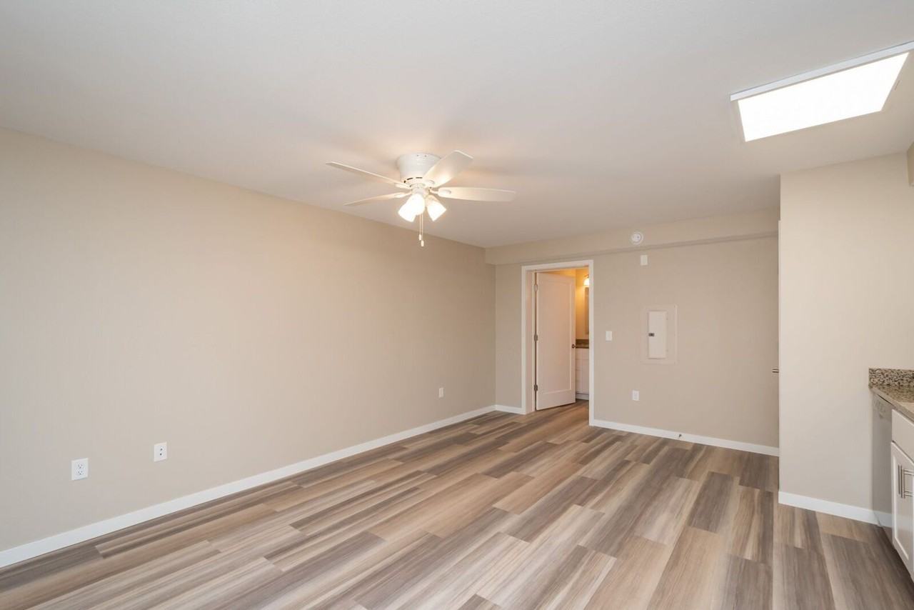 River Ridge Place - 199 Building - Photo 6 of 46