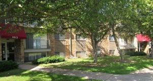 White Bear Manor Apartments - Photo 1 of 1