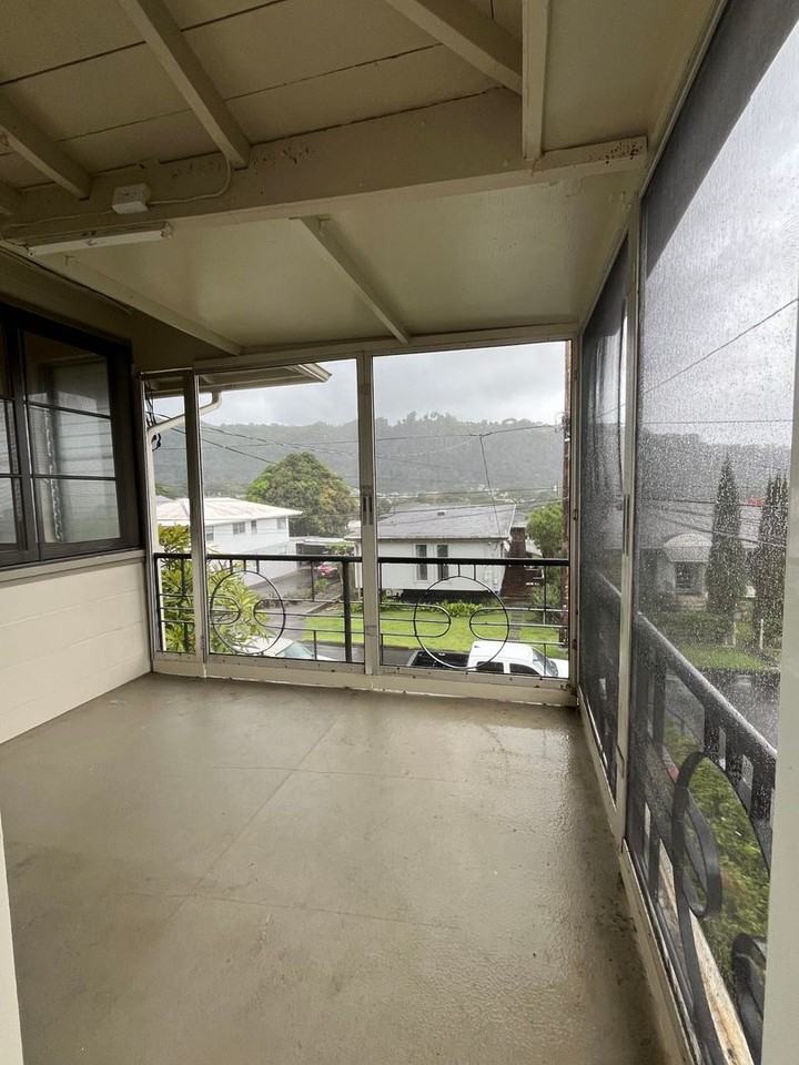 1276-P - Photo 2 of 11