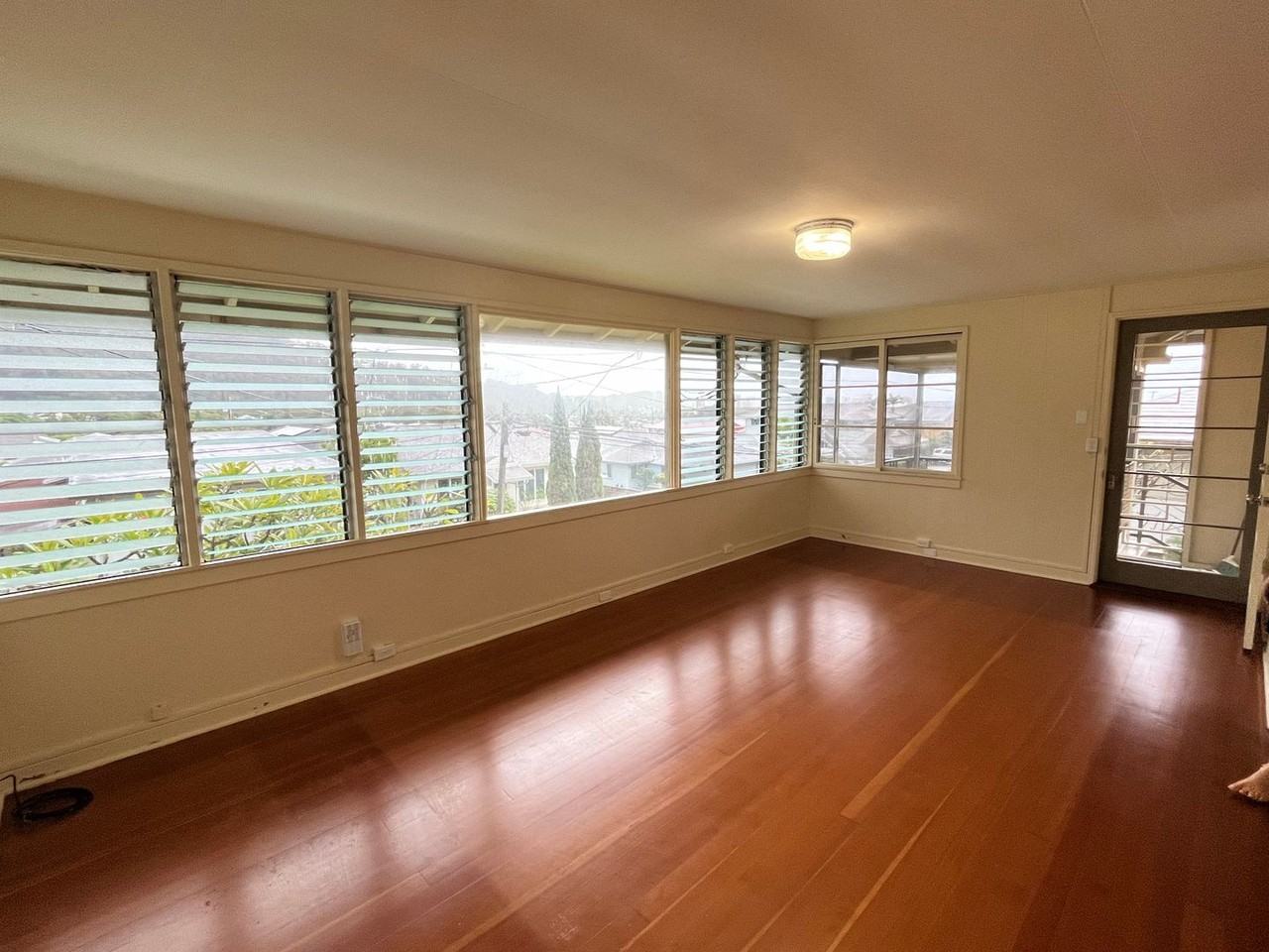 1276-P - Photo 3 of 11