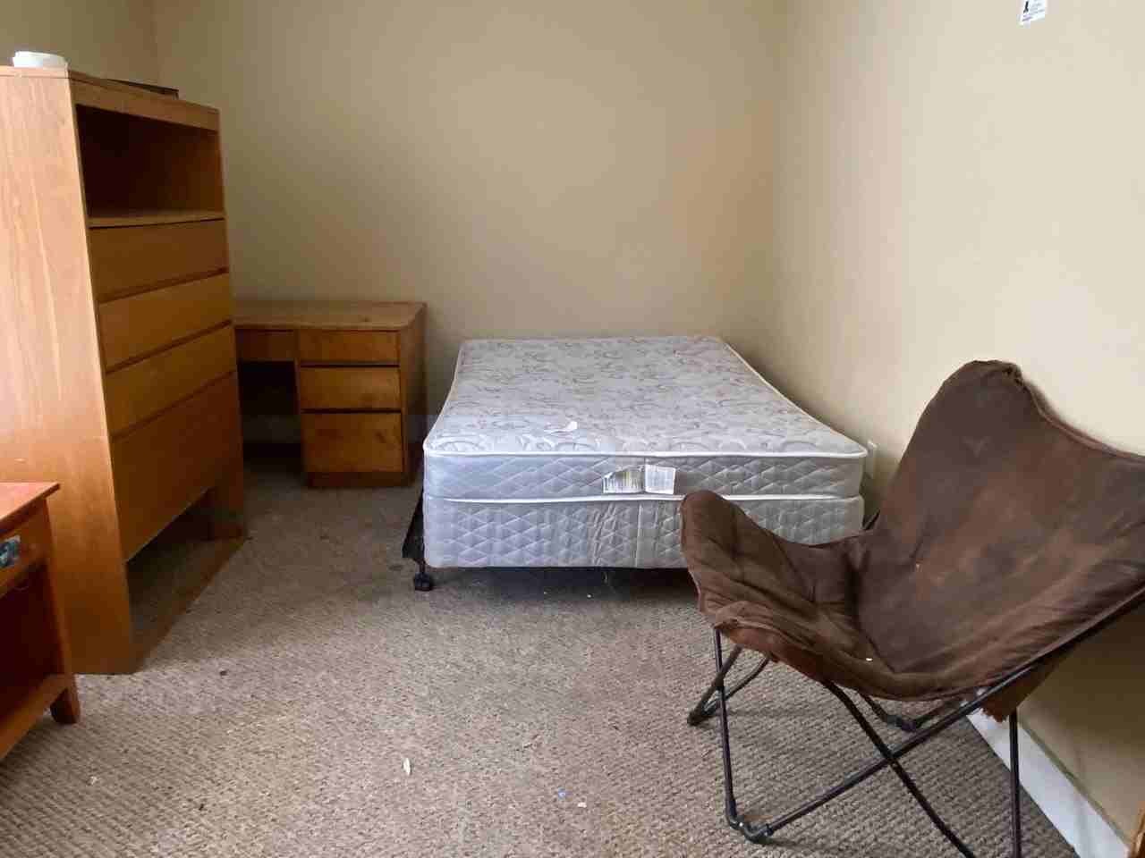 Student Housing 38 Lincoln Ave #1 and #2 - Photo 6 of 14