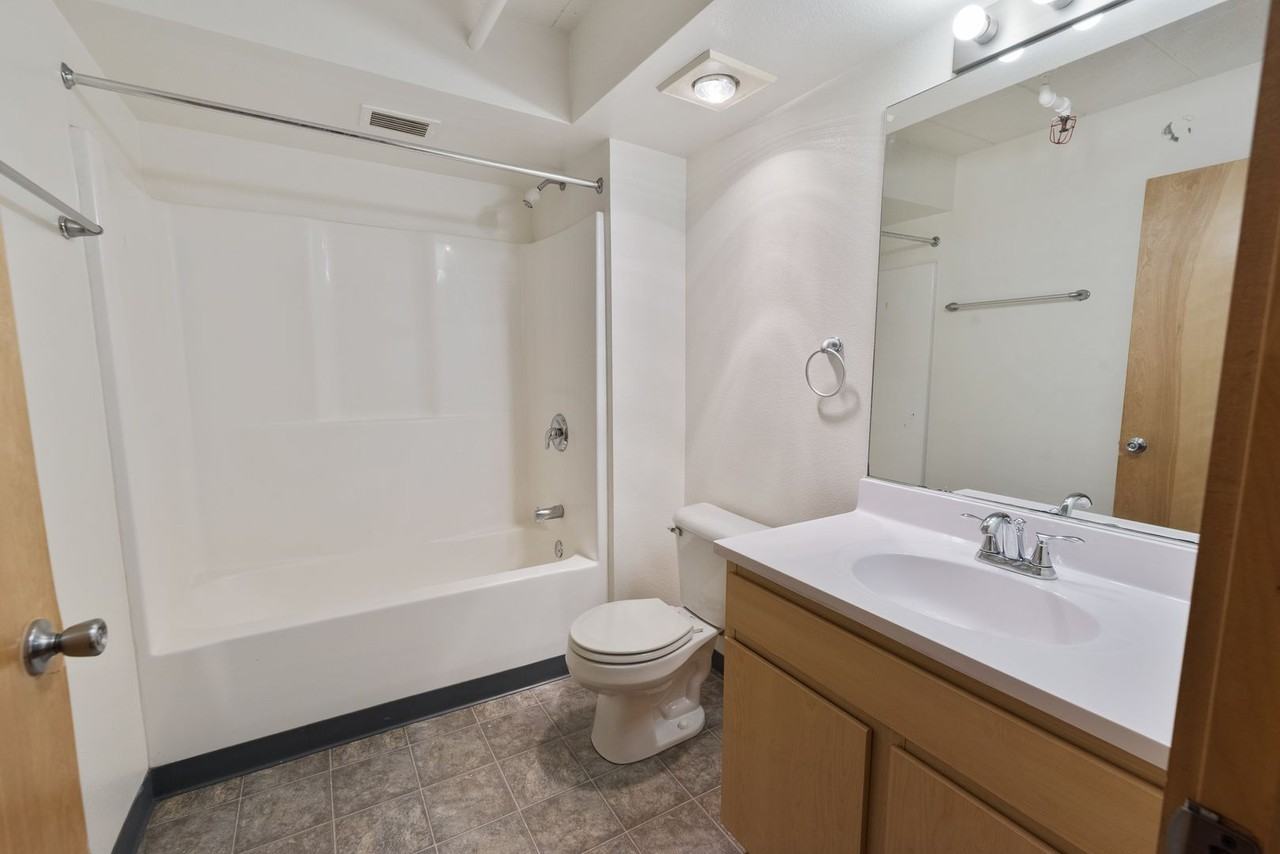 Kilbourn Terrace - Photo 6 of 22