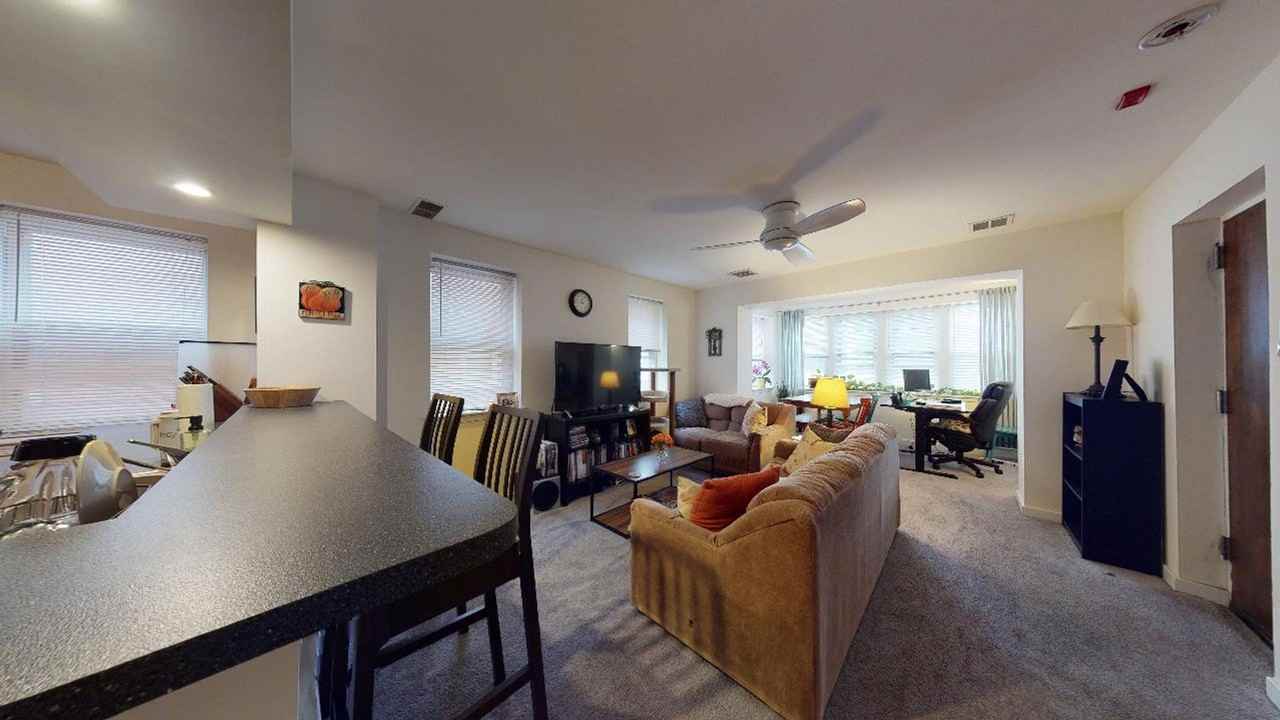 Walnut Court Apartments - Photo 2 of 24