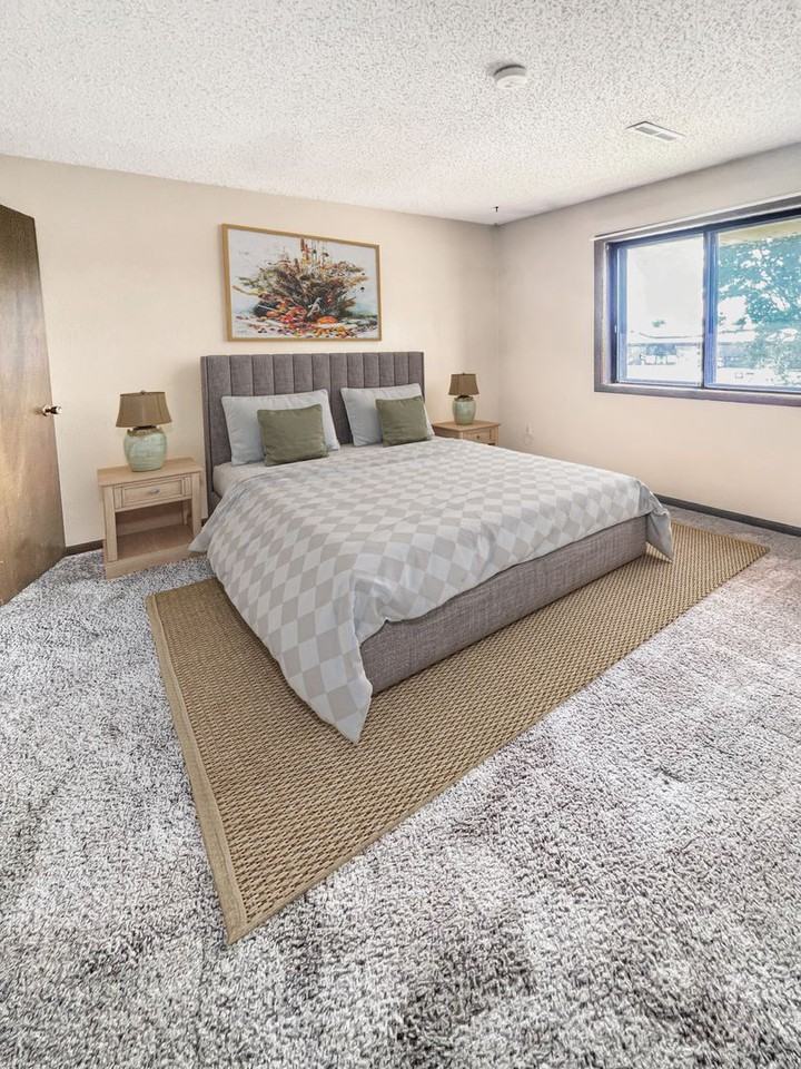 2810 Grand Ave - Photo 3 of 11