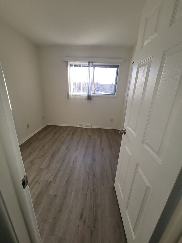 3237-3275B S. 99th St. - Photo 3 of 12