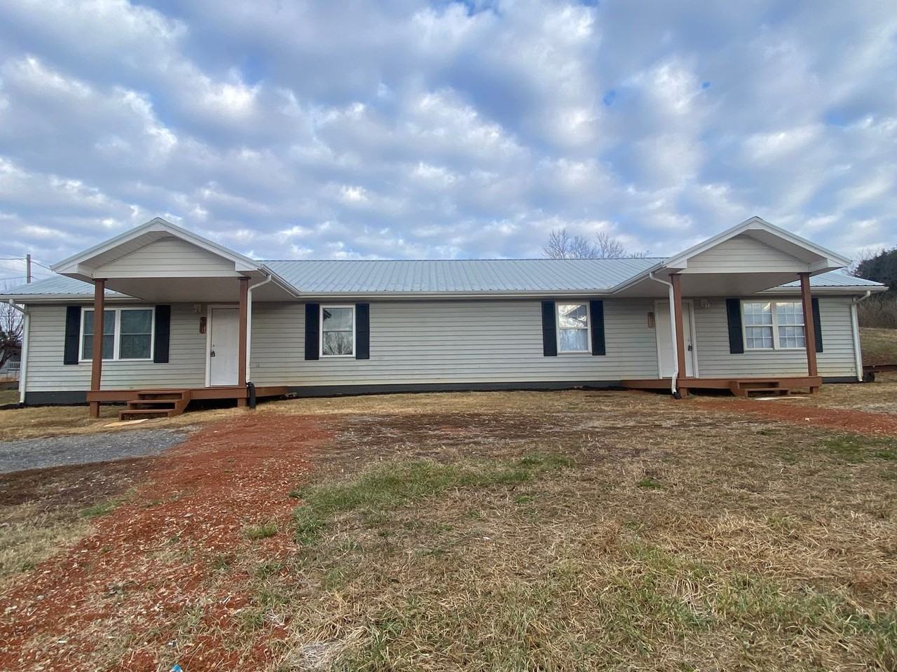 Cottage Way Duplex - Photo 2 of 16