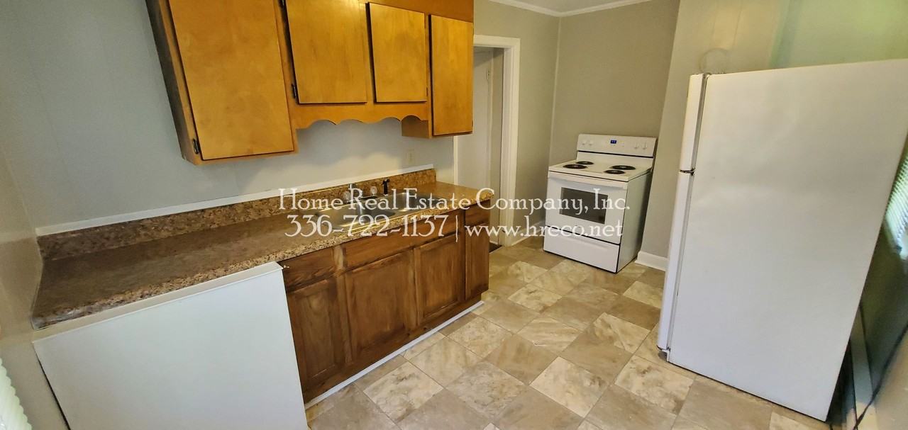 834 Gray Ave - Photo 4 of 6