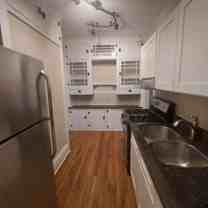 Classic Vintage apartments in Fantastic Midway location - Photo 1 of 1