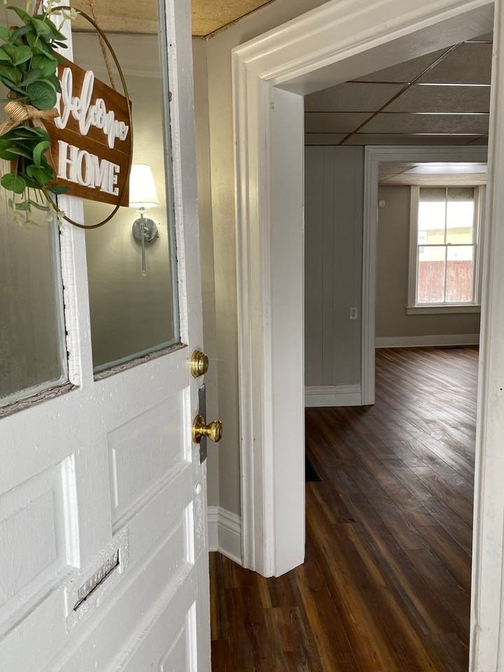 335 E Maumee St - Photo 2 of 19