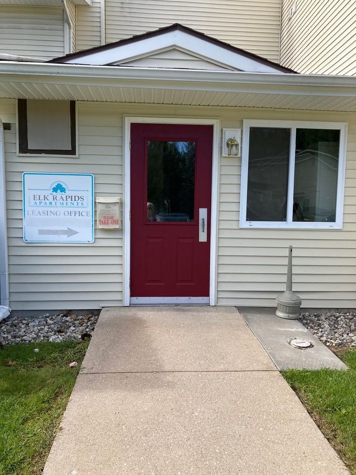 Elk Rapids Apartments - Photo 7 of 16