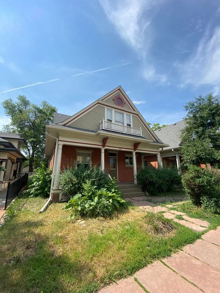 1620 Walnut St - Photo 2 of 42