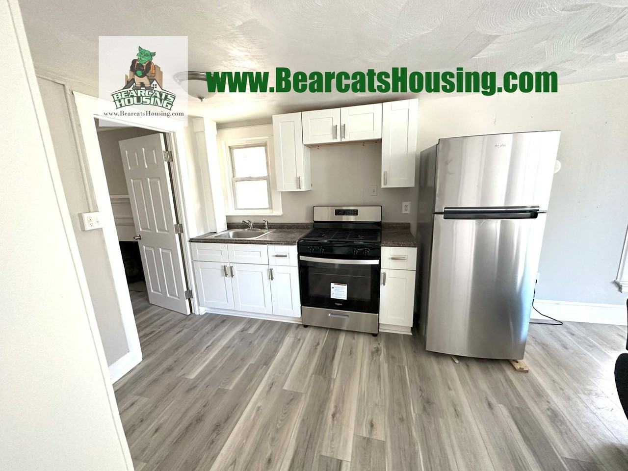 82 Walnut St. - Photo 4 of 8