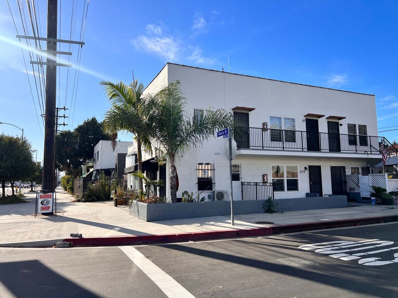 8861 Venice Blvd Apartments - Los Angeles CA | Zumper