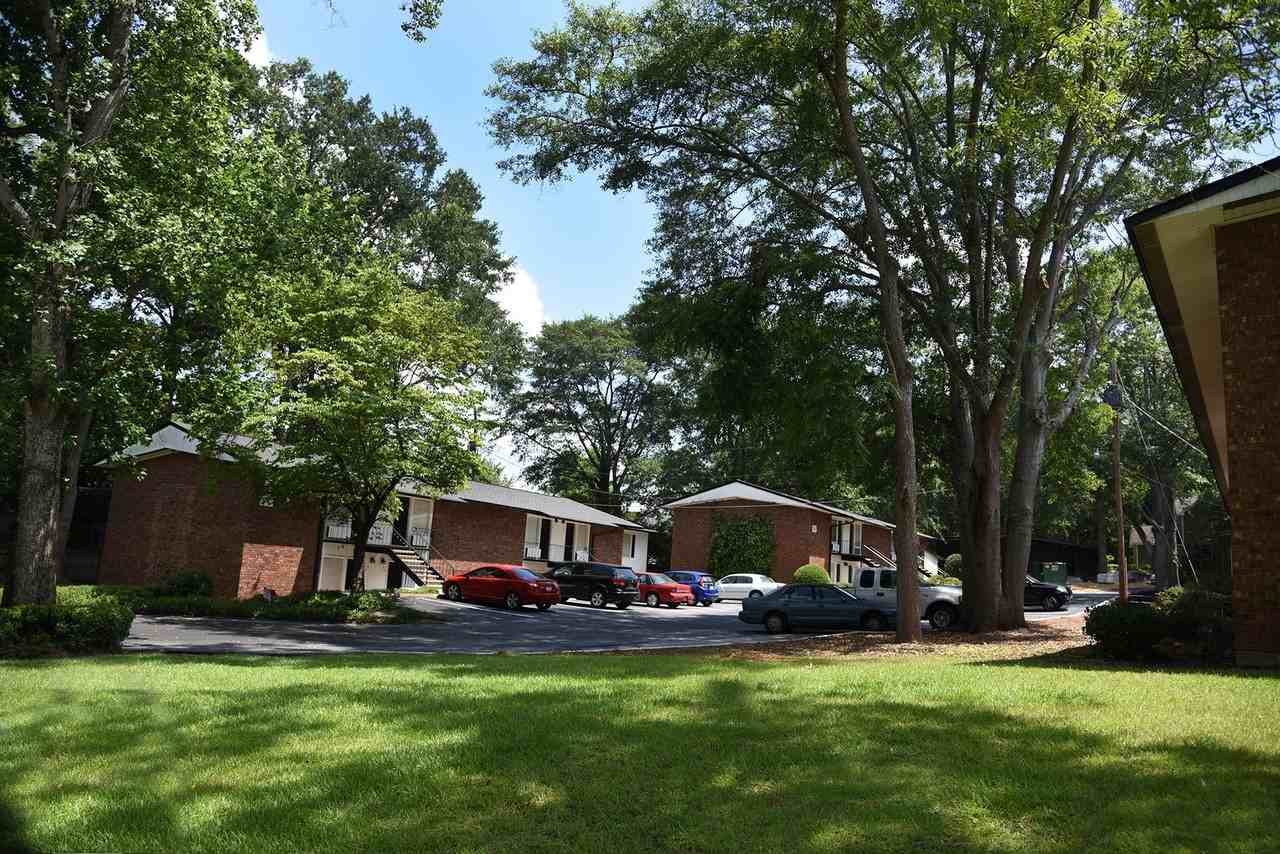 Carousel Village Apartments - Photo 5 of 22